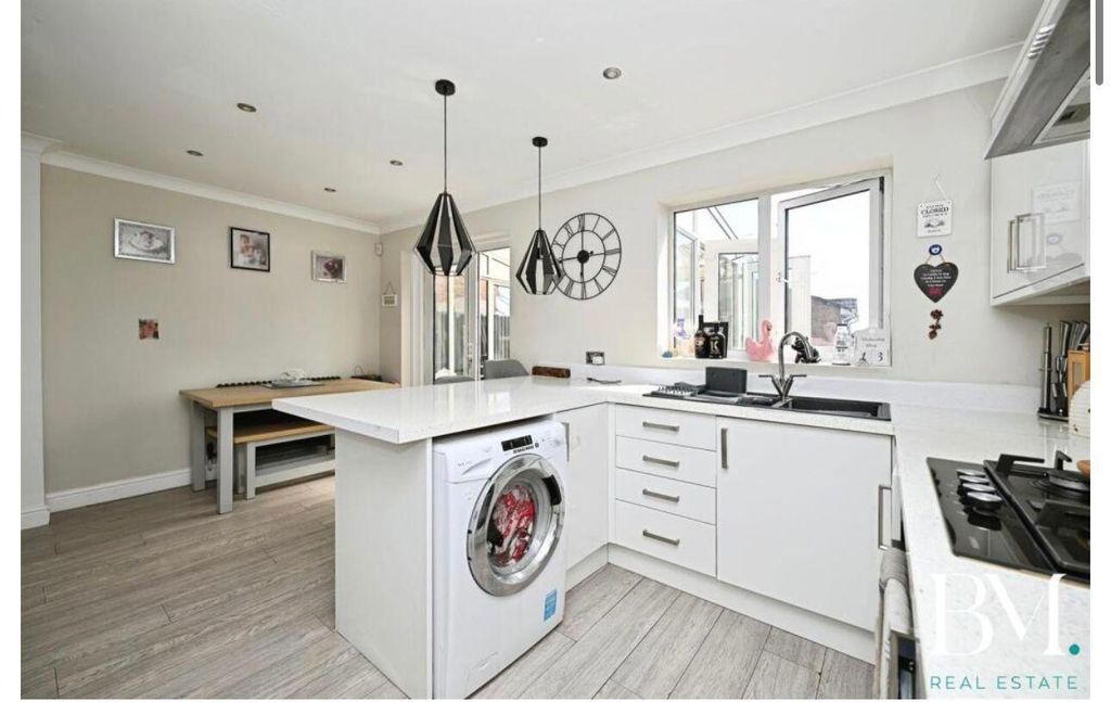 Property photo 1 of 13 Kitchen