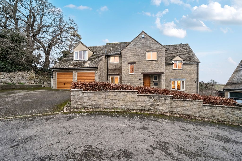 Property photo 1 of 36