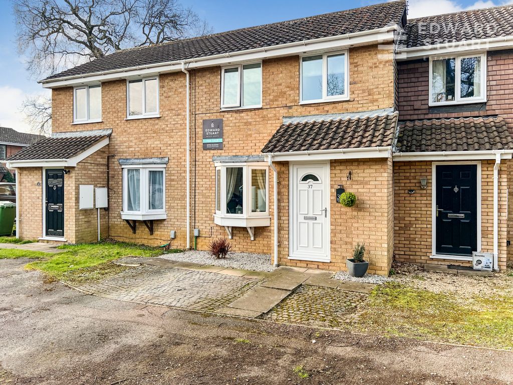 Property photo 1 of 8 2 Bed Terraced