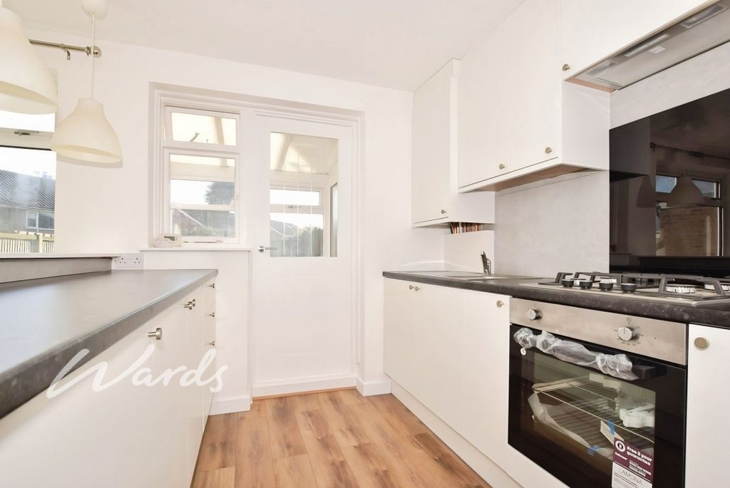 Property photo 2 of 9 Kitchen