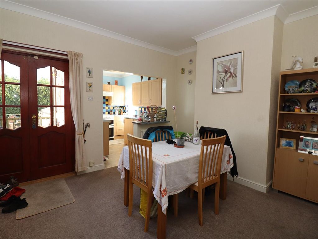 Property photo 3 of 16 Dining Room