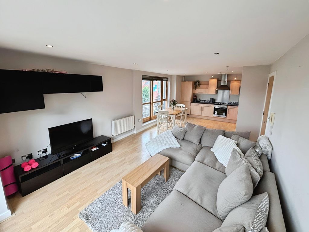 Property photo 2 of 13