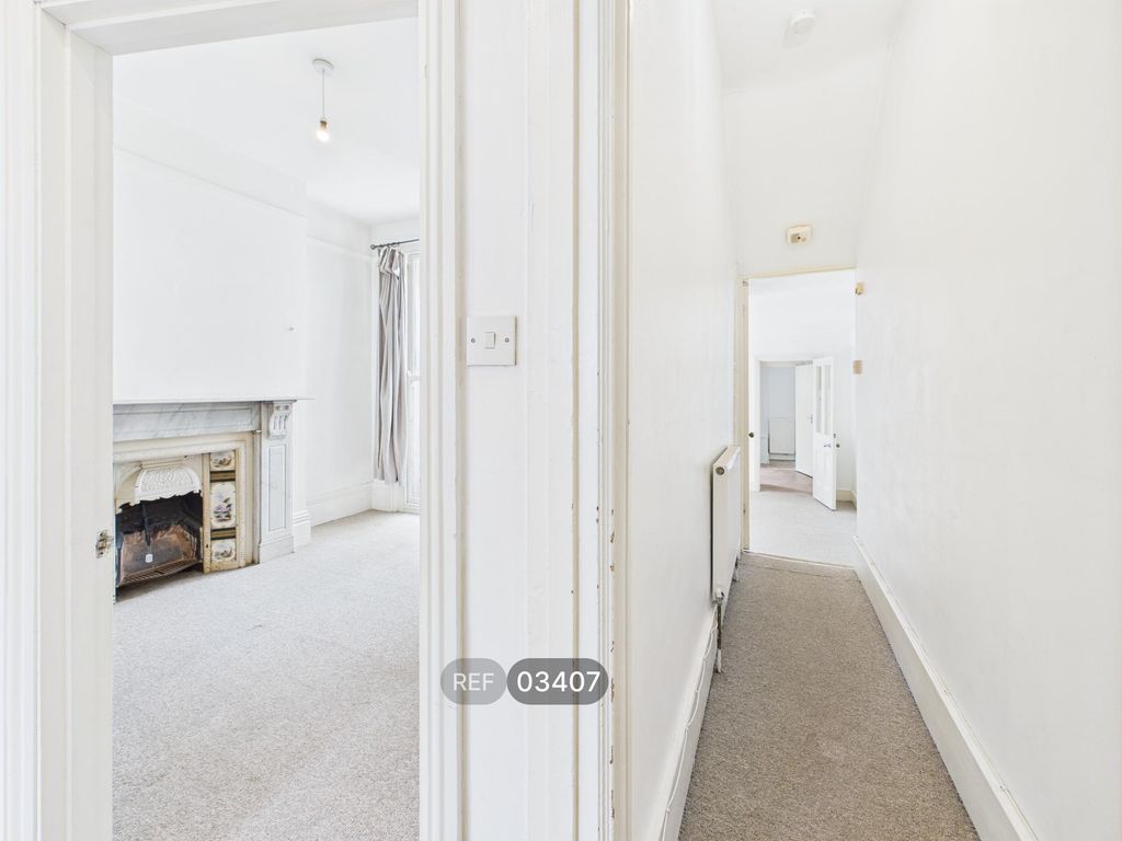 Property photo 2 of 12 Hallway