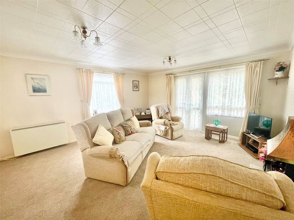 Property photo 2 of 15 Picture No. 17