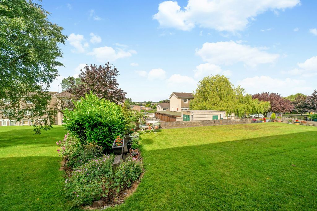 Property photo 3 of 15