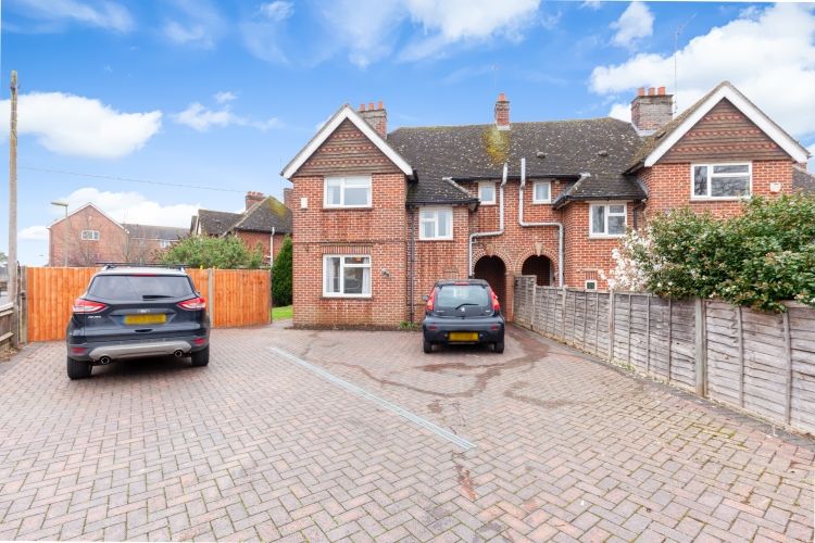 Property photo 2 of 8 187424