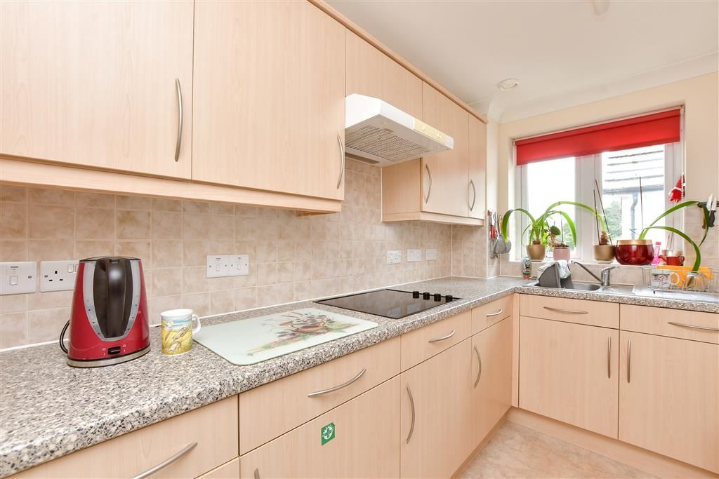 Property photo 1 of 17 Kitchen