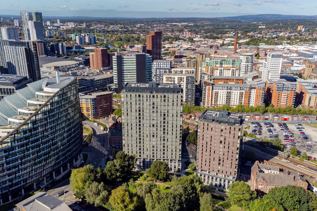 Property photo 3 of 18