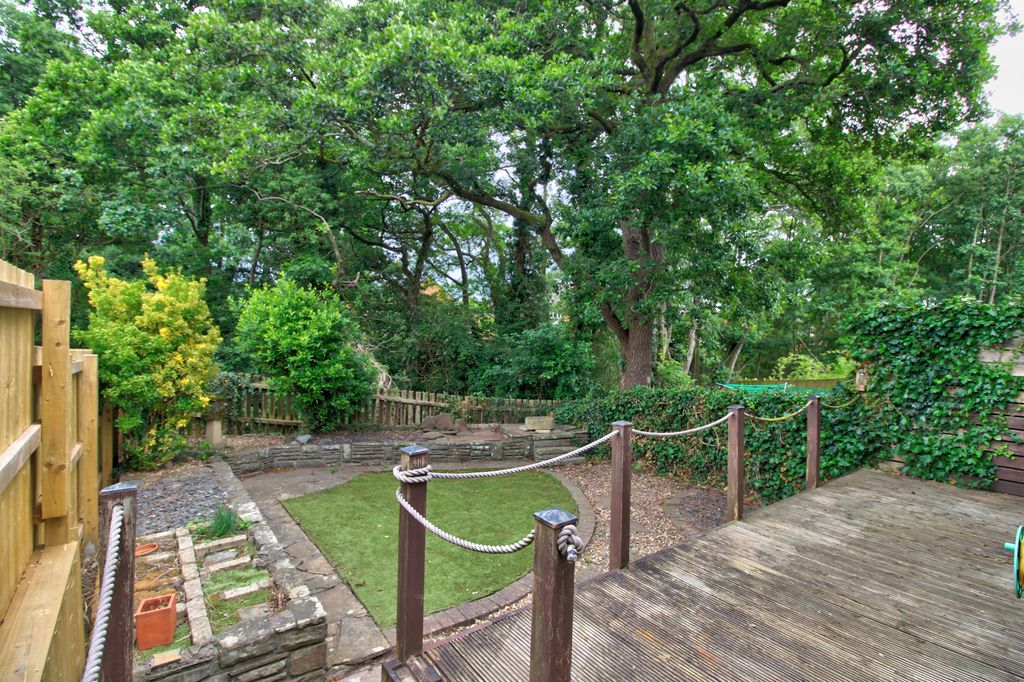 Property photo 3 of 16 Img_3758_59_60_Realistic