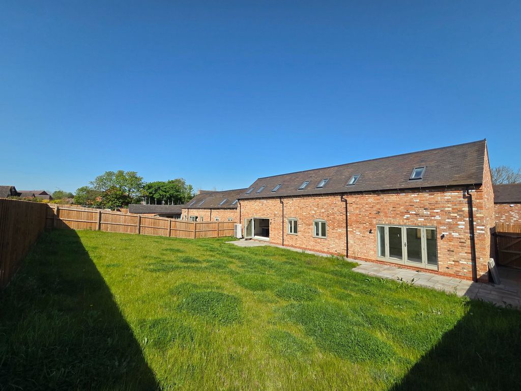 Property photo 3 of 33