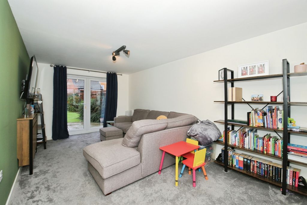 Property photo 3 of 20 Pbox-Img.Jpg