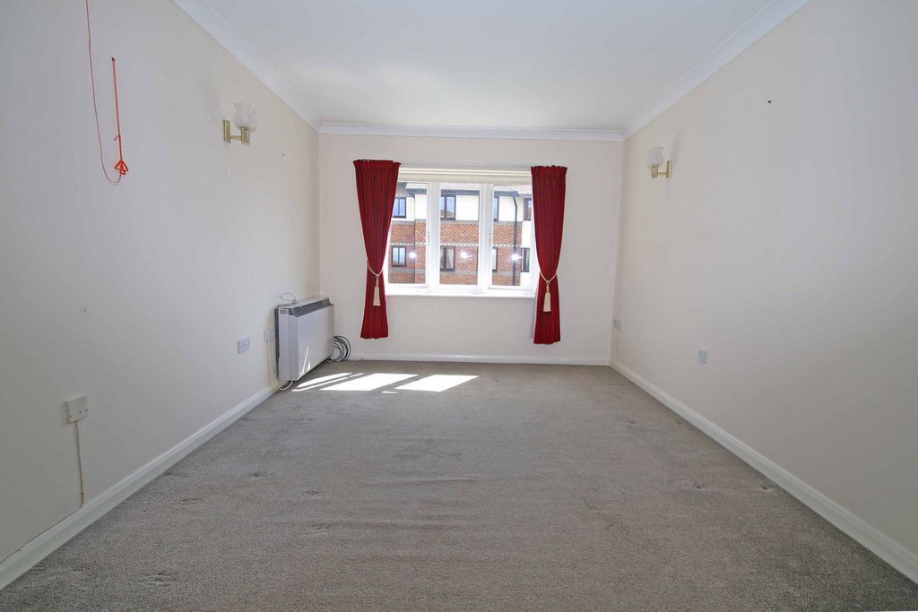 Property photo 2 of 5