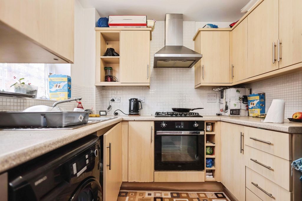 Property photo 3 of 10 Photo