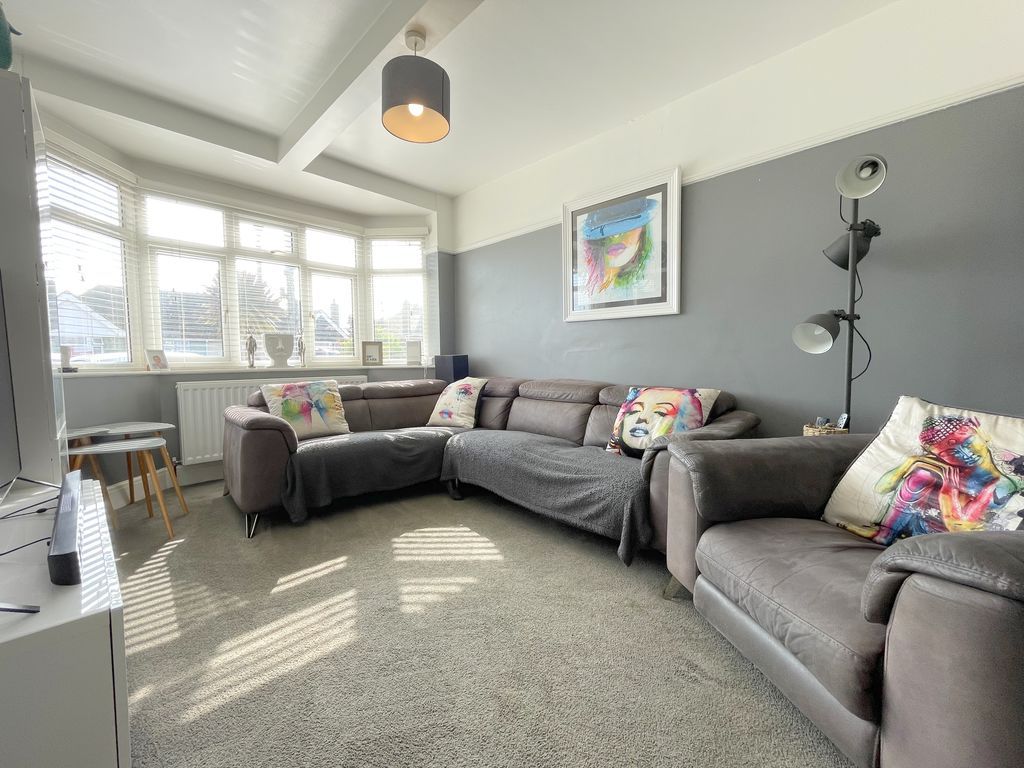 Property photo 3 of 24 Merrilees Crescent