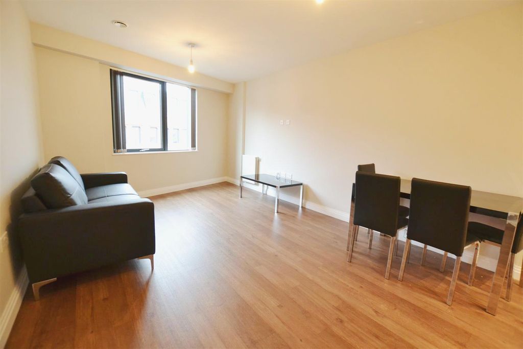 Property photo 3 of 11