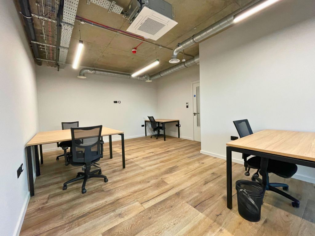 Property photo 3 of 4