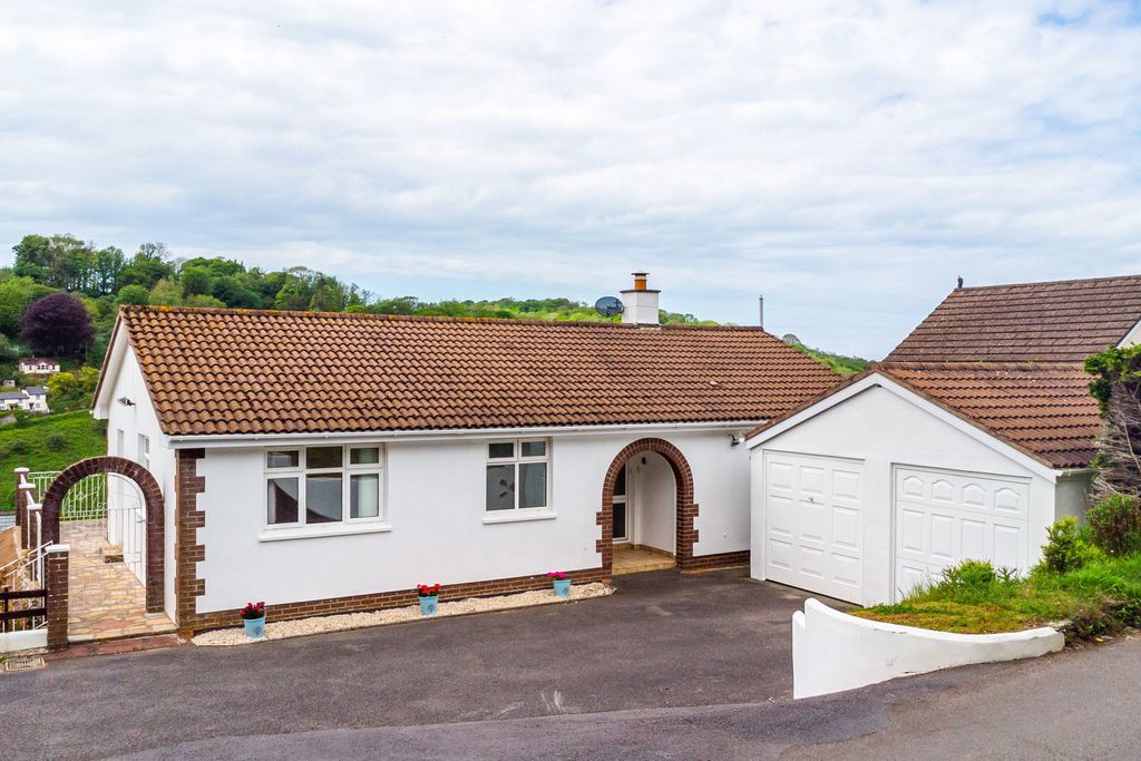 Property photo 1 of 36