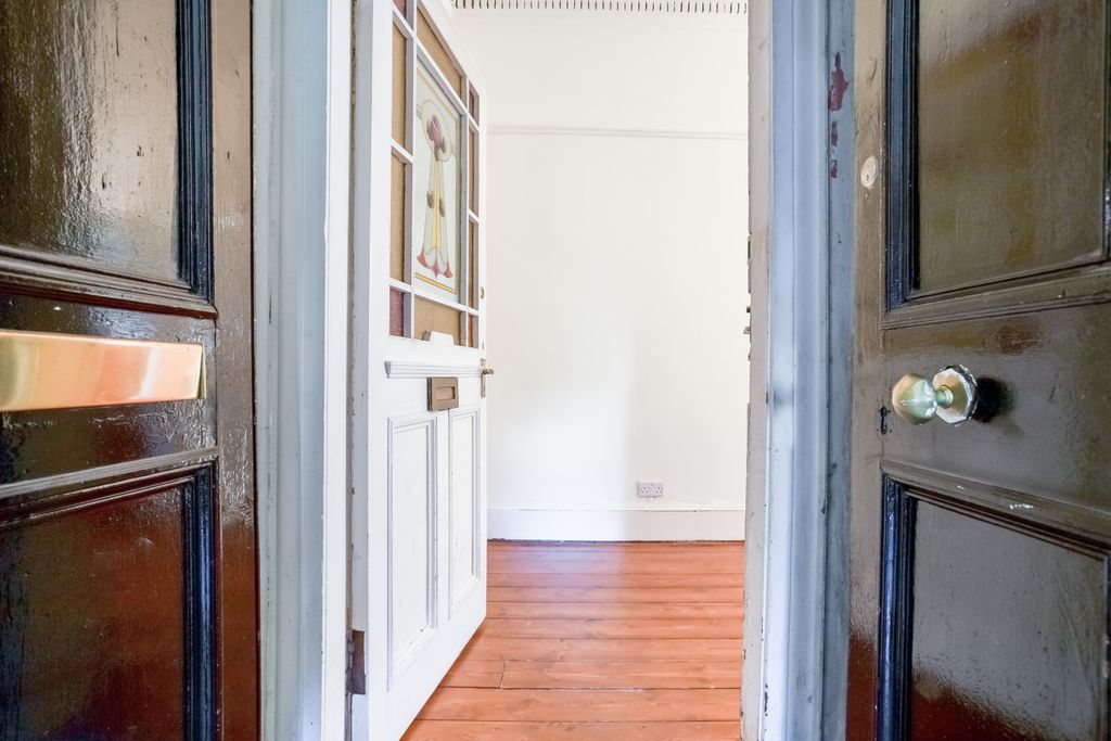 Property photo 2 of 15 2.0