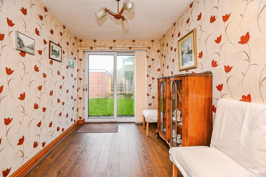 Property photo 3 of 13 Pbox-Img.Jpg