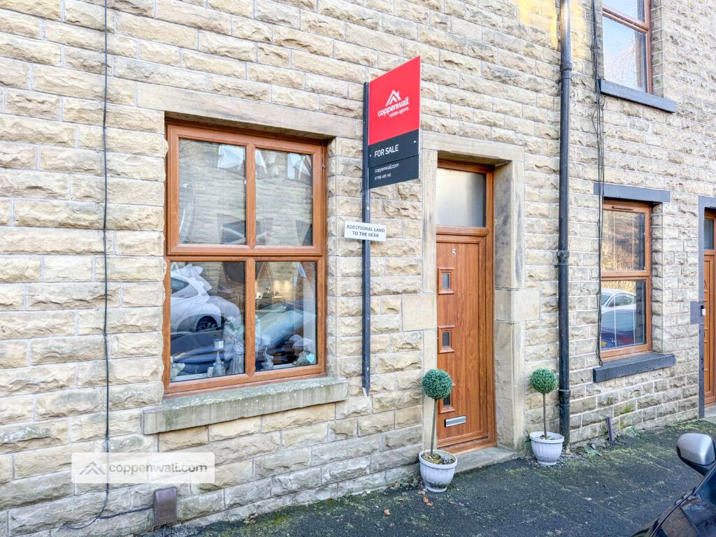 Property photo 2 of 40