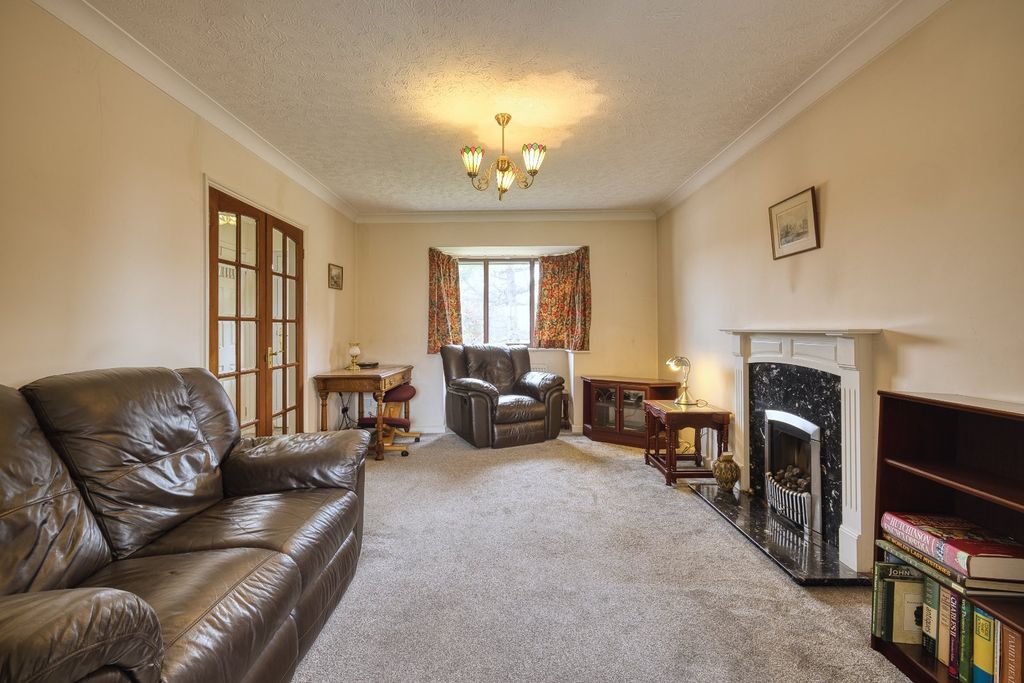 Property photo 2 of 16 Picture 2