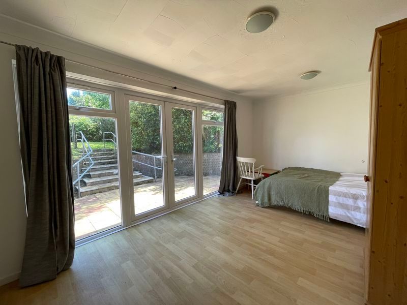 Property photo 3 of 15 Photo 28