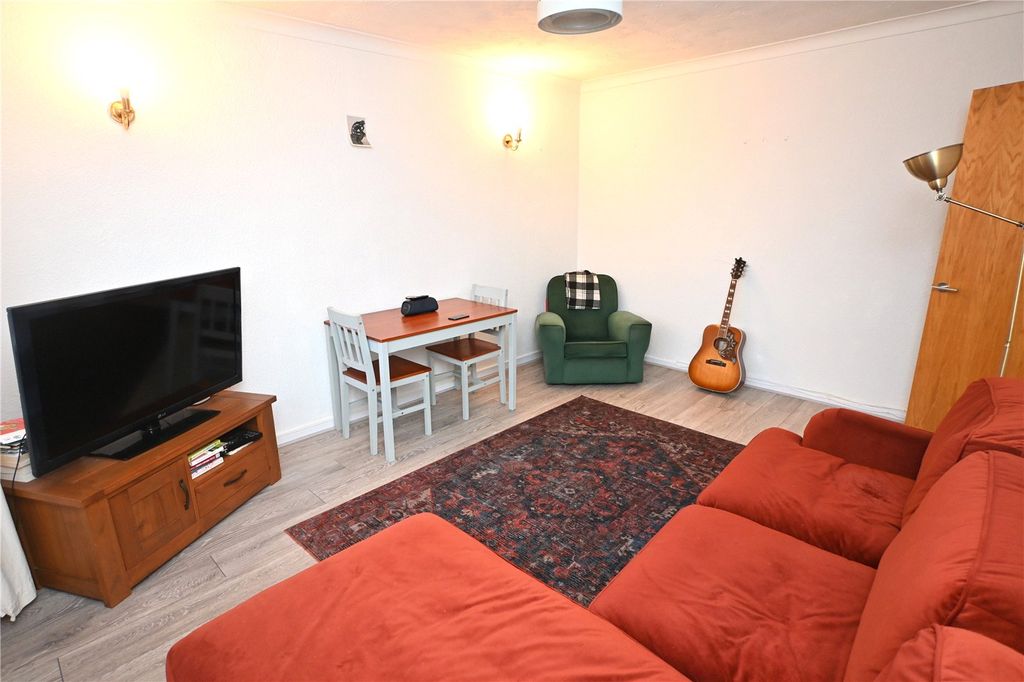 Property photo 3 of 10 Picture No. 09