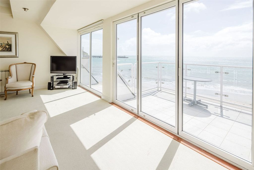 Additional image 4 of 3 bed flat for saleLongbeach, Gorey Coast Road, Jersey JE3