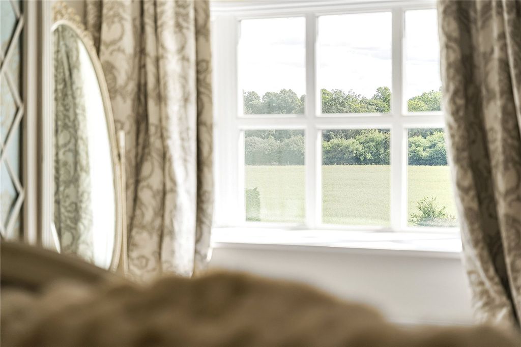 Property photo 3 of 20 Vews