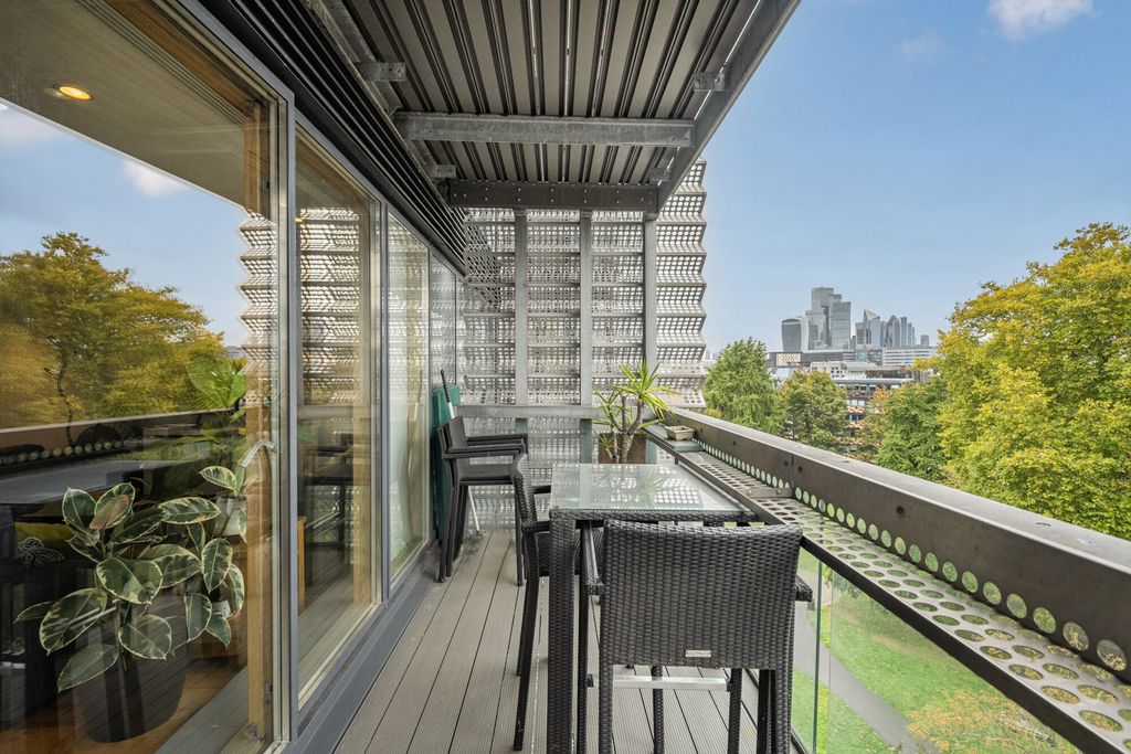 Property photo 2 of 16 Balcony