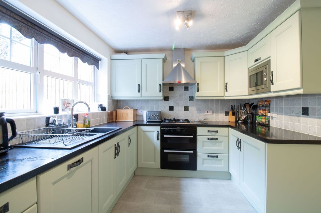 Additional image 9 of 4 bed detached house for saleCoed Gelli Parc, Cwmgelli NP12