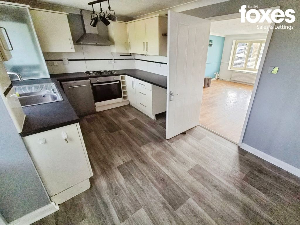 Property photo 3 of 17 5348122