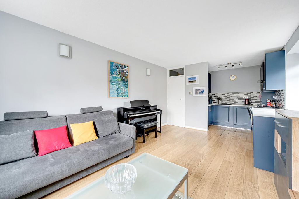 Property photo 2 of 9