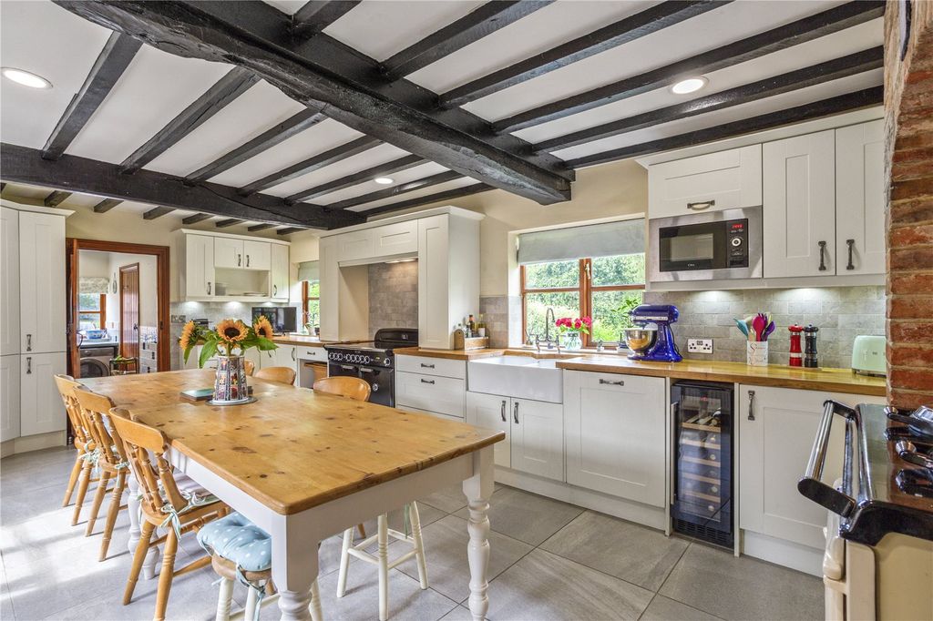 Property photo 2 of 17 Kitchen Diner