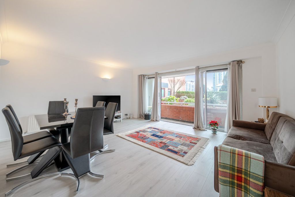 Property photo 1 of 20 Picture No. 13