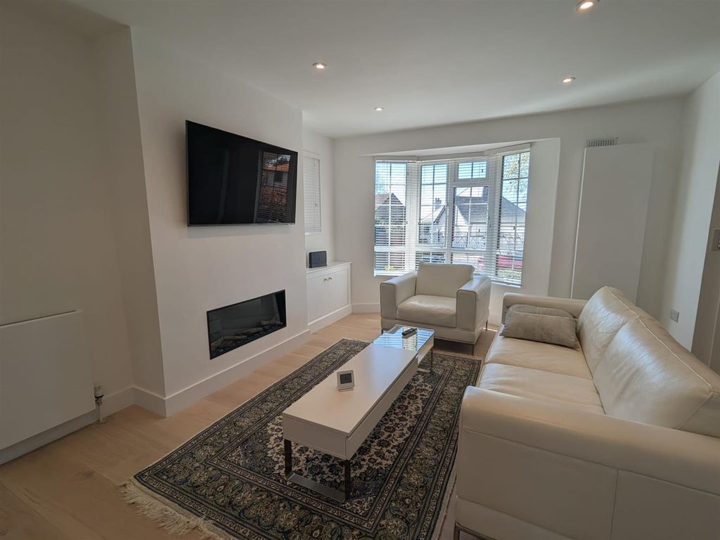 Property photo 3 of 16 Whatsapp Image 2026-04-08 At 12.46.01 (3).Jpeg