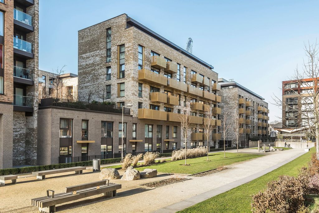 Property photo 1 of 9