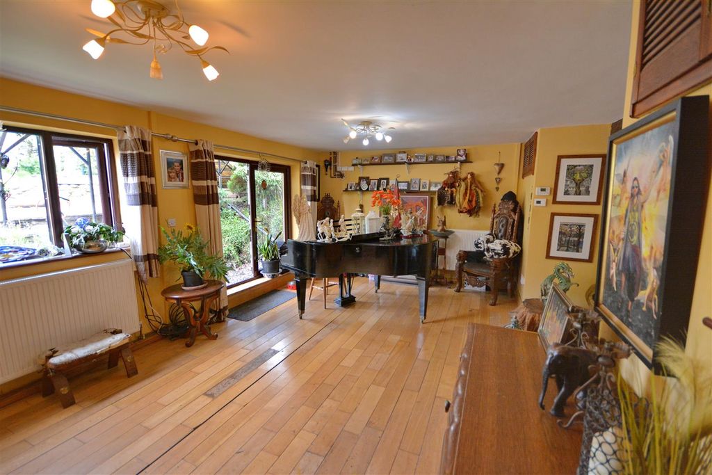 Property photo 3 of 29 Mwg_8751.Jpg