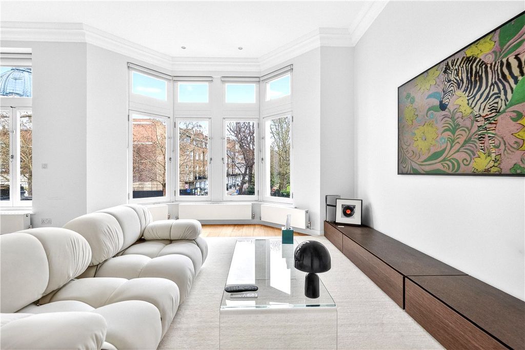 Property photo 3 of 19 Picture No. 24