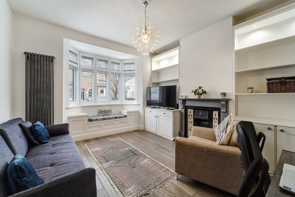 Property photo 3 of 11