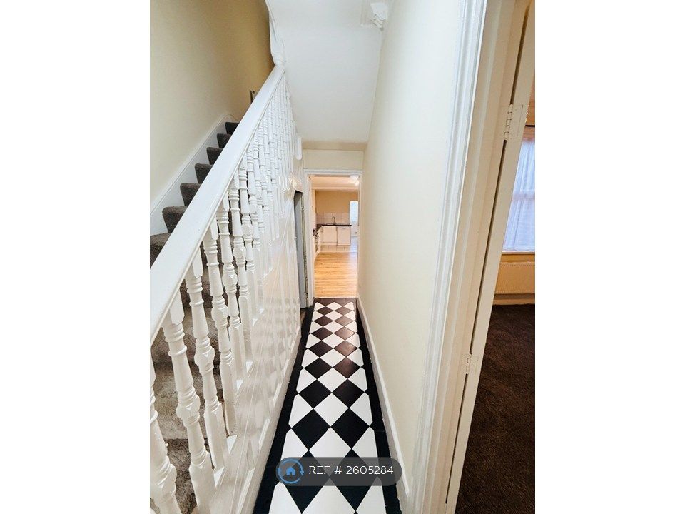 Property photo 3 of 20 Hallway