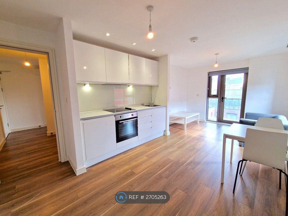 Property photo 2 of 18 Living Room