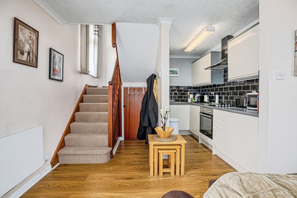 Property photo 3 of 15 Photo