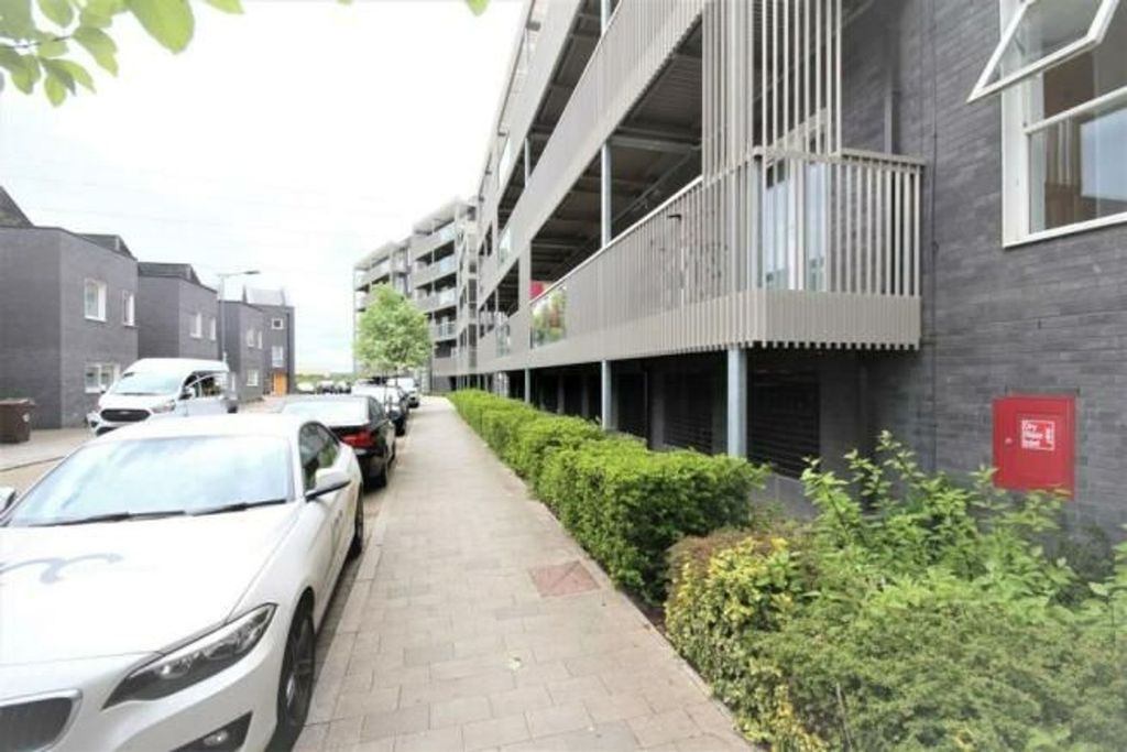 Property photo 1 of 11