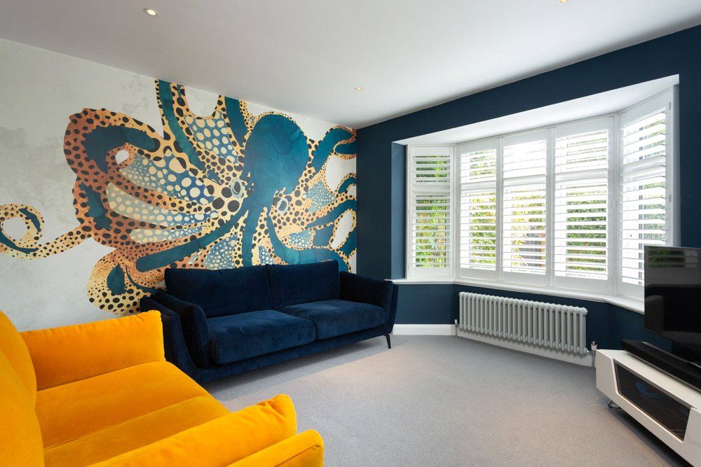 Property photo 3 of 15 Sitting Room