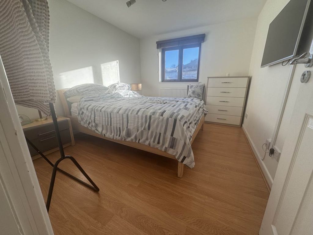 2 bed flat to rentTrefechan, Aberystwyth SY23 photo 4
