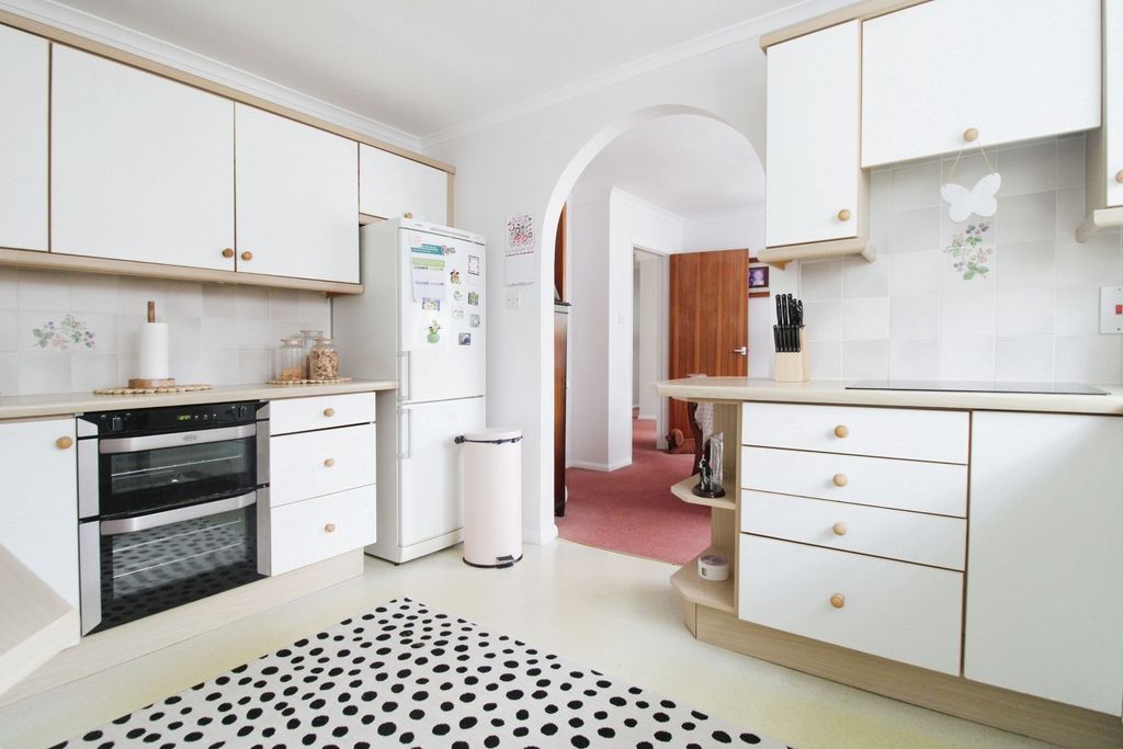 Property photo 3 of 22