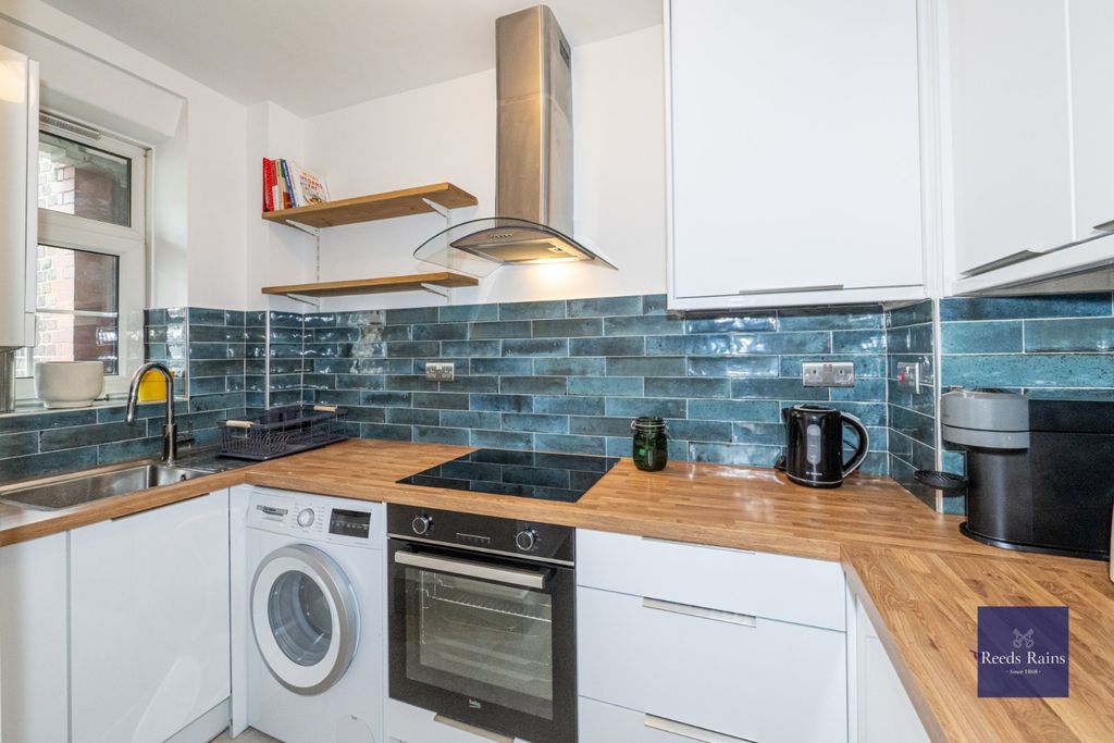 Property photo 2 of 12 Kitchen