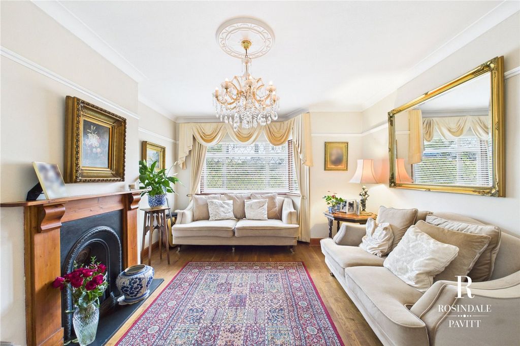 Property photo 2 of 34