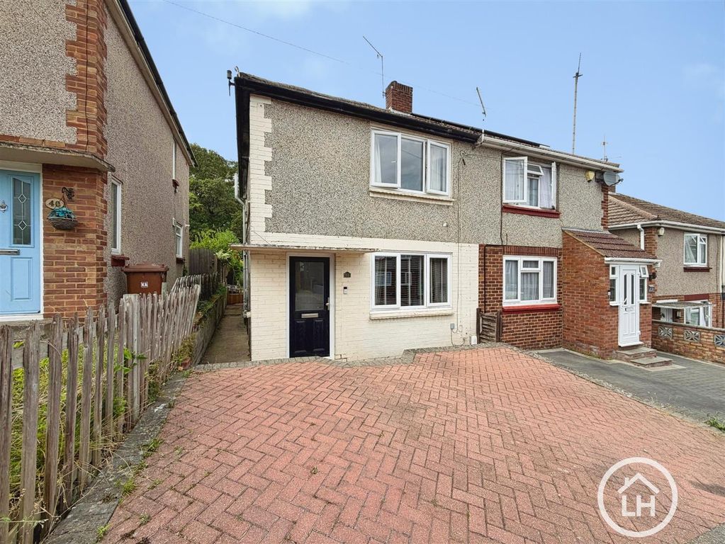 Property photo 1 of 12 External